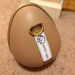 NWOT Sarah Wells Wearable Pump Case with Red Floral Strap